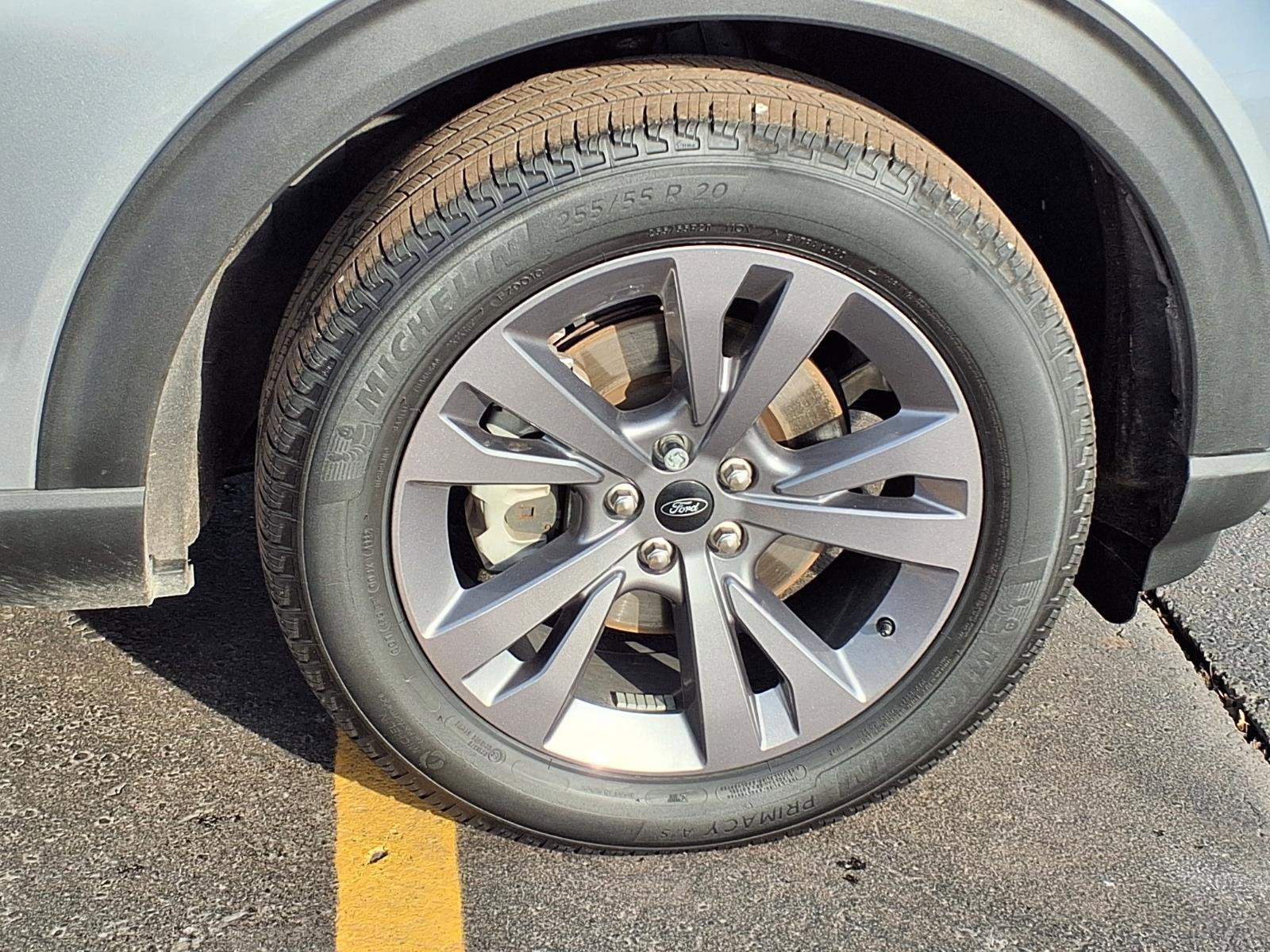 Used 2023 Ford Explorer XLT w/ Equipment Group 202A image 29