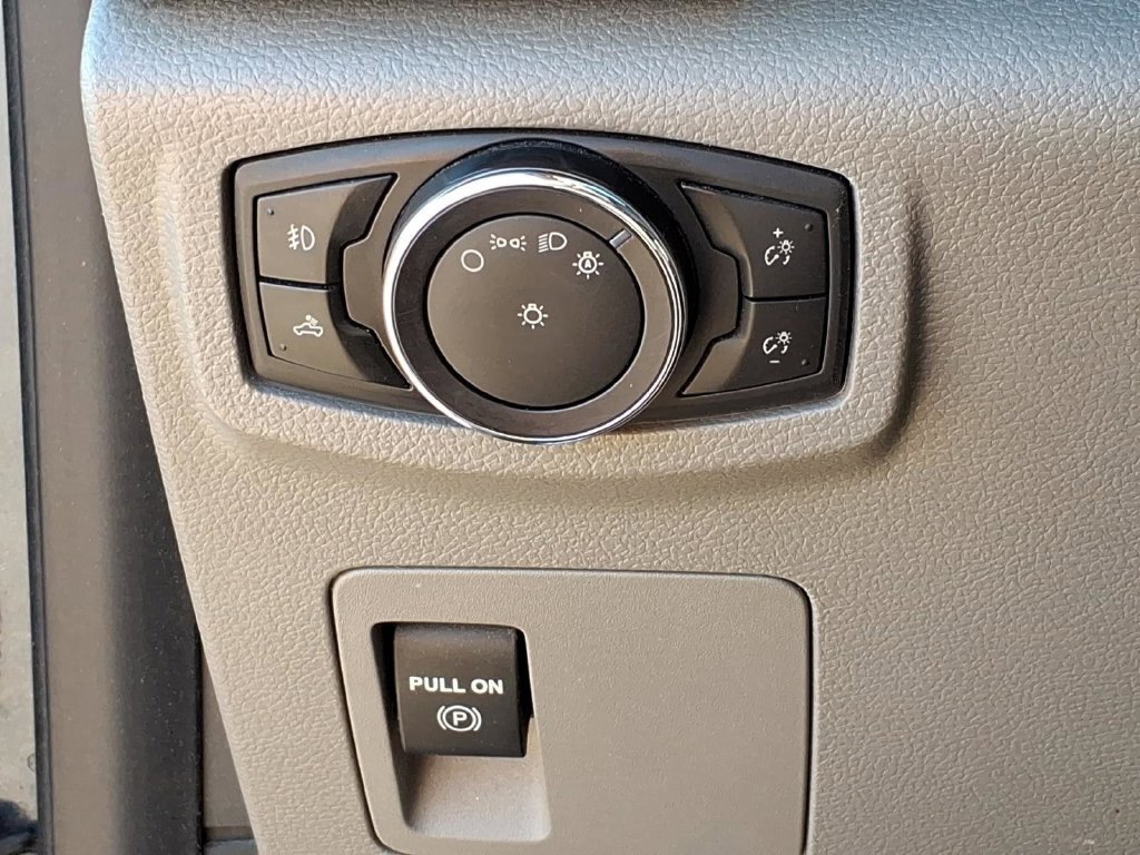 Used 2018 Ford F150 XL w/ Equipment Group 101A Mid AWD/4WD image 14