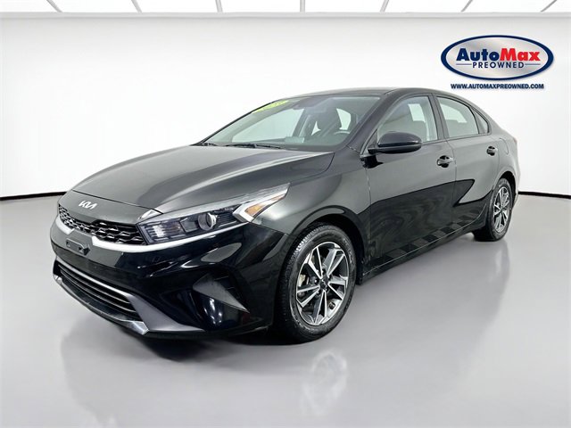 Used 2023 Kia Forte LXS image 4