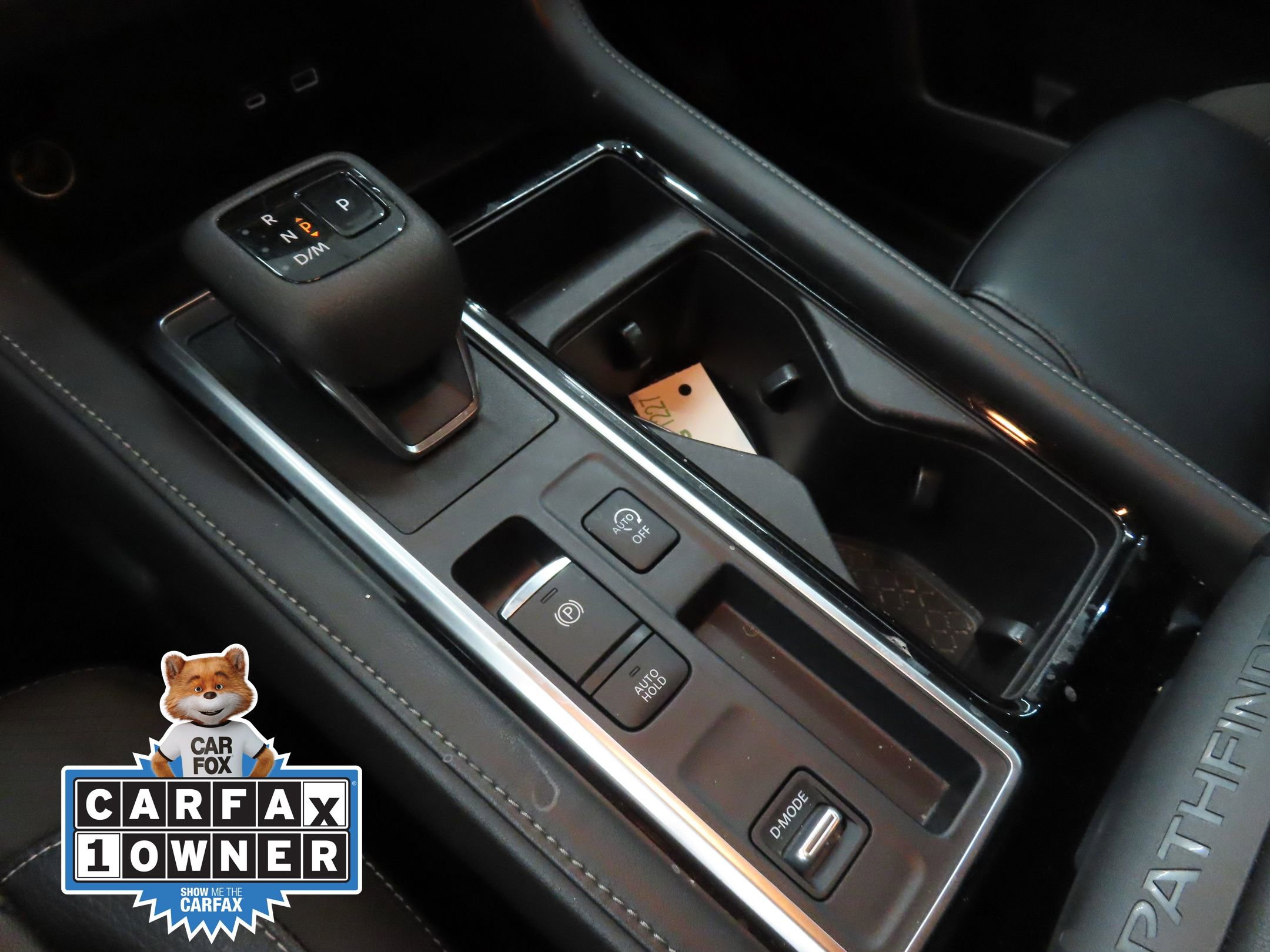 Used 2024 Nissan Pathfinder SL w/ Lighting Package (N92) image 15