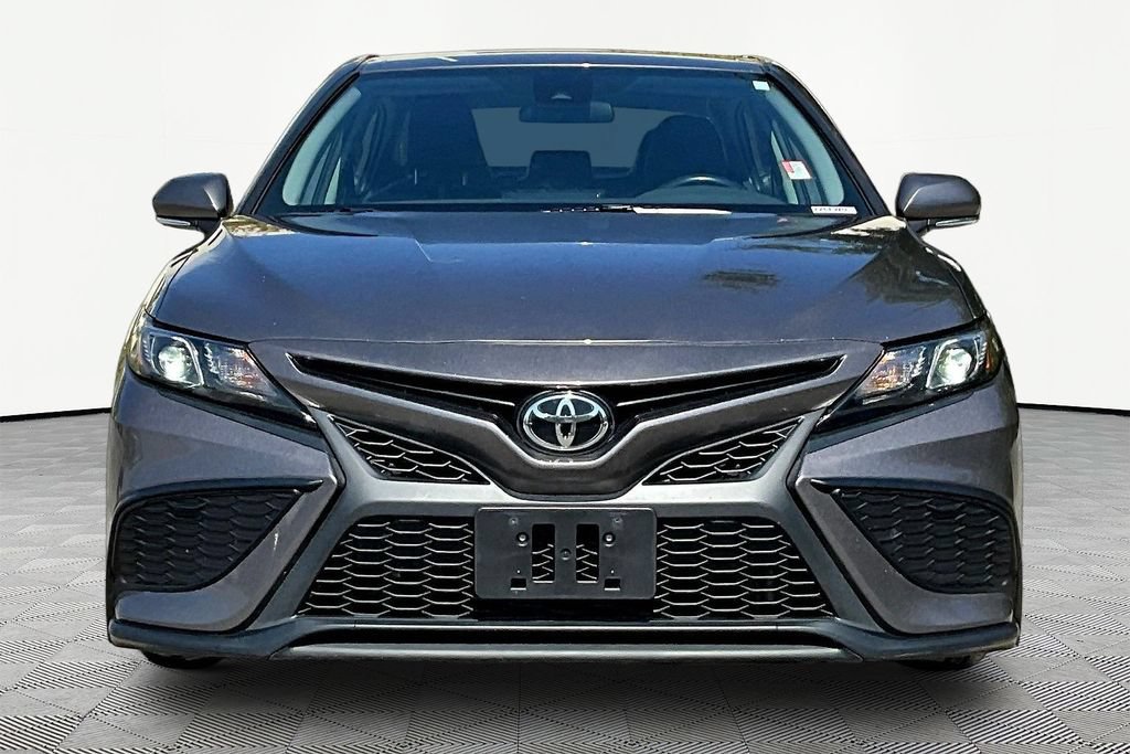 Used 2024 Toyota Camry SE FWD image 2