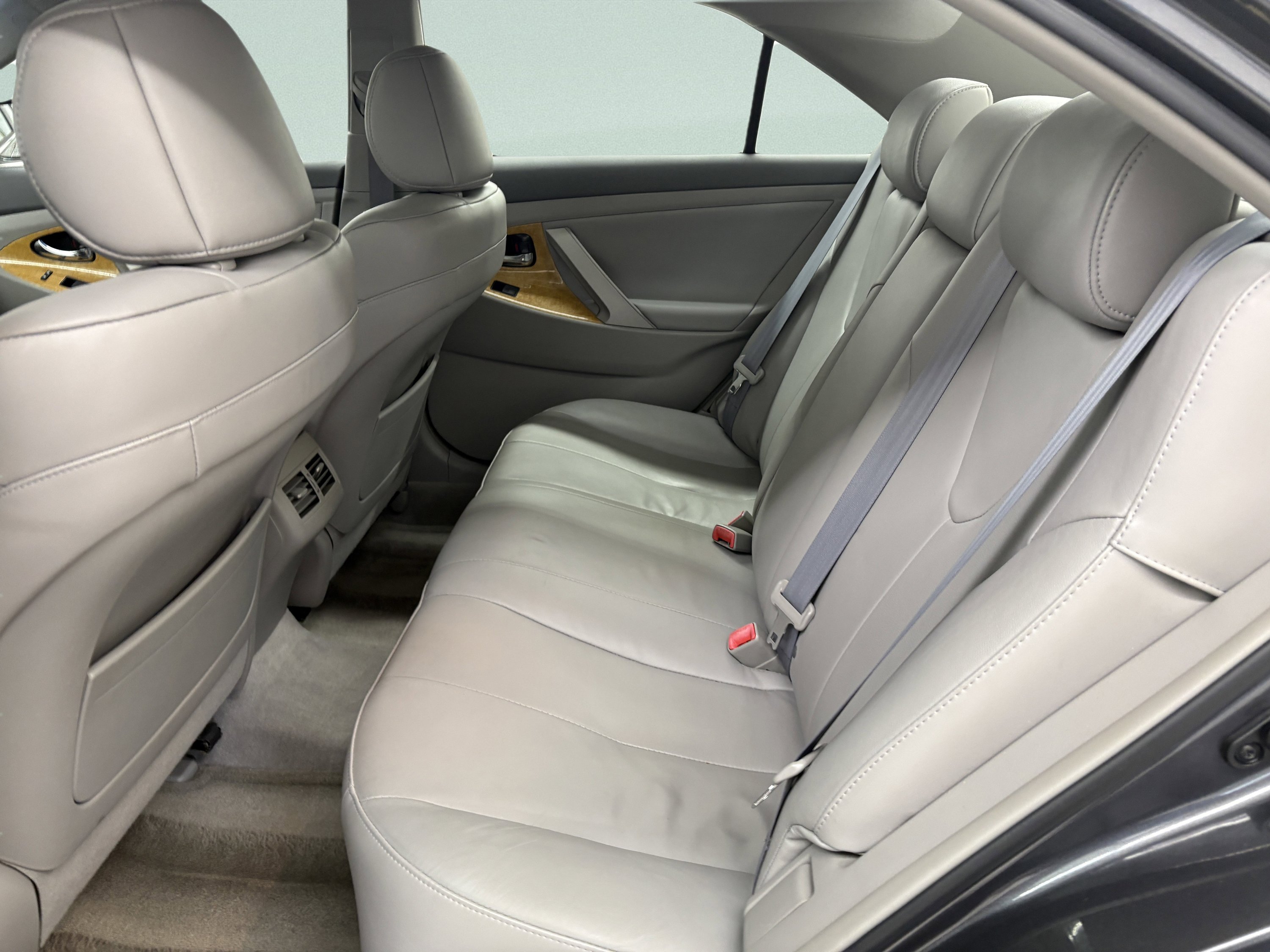 Used 2007 Toyota Camry XLE FWD image 10