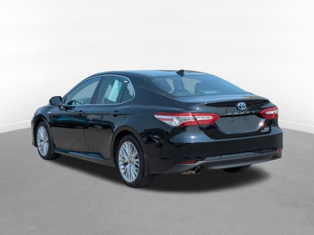 Used 2020 Toyota Camry XLE FWD image 4