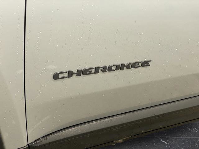 New 2026 Jeep Cherokee Overland w/ Trailer Tow Group AWD/4WD image 38