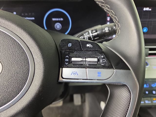 Used 2025 Hyundai Elantra Limited FWD image 23