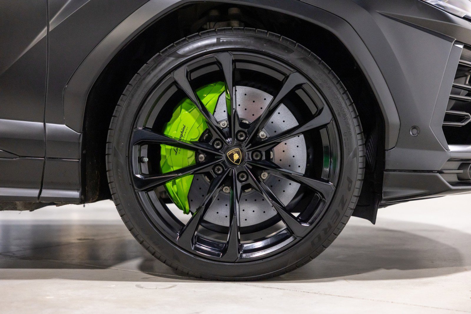 Used 2022 Lamborghini Urus image 23