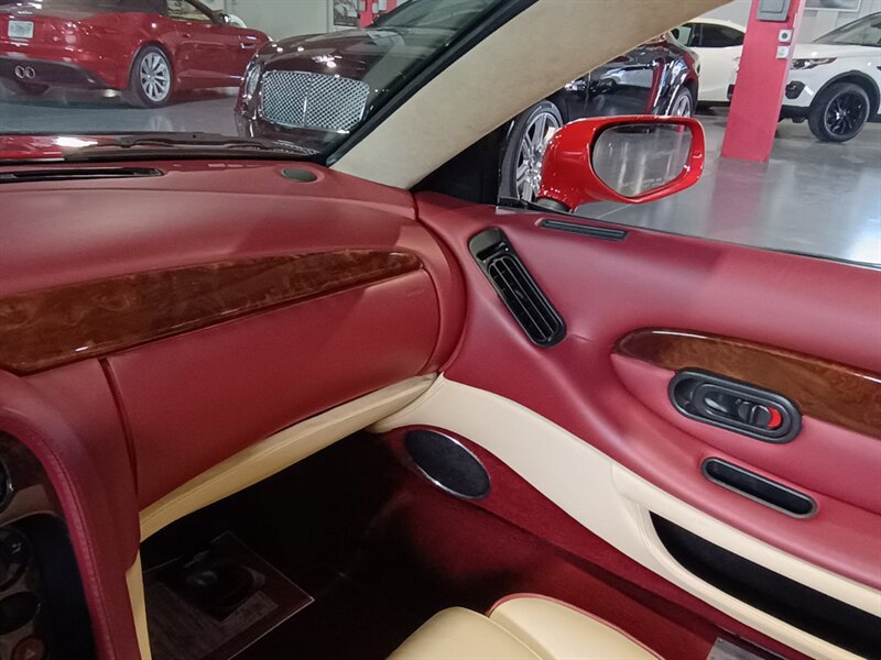 Used 1997 Aston Martin DB7 Volante RWD image 22