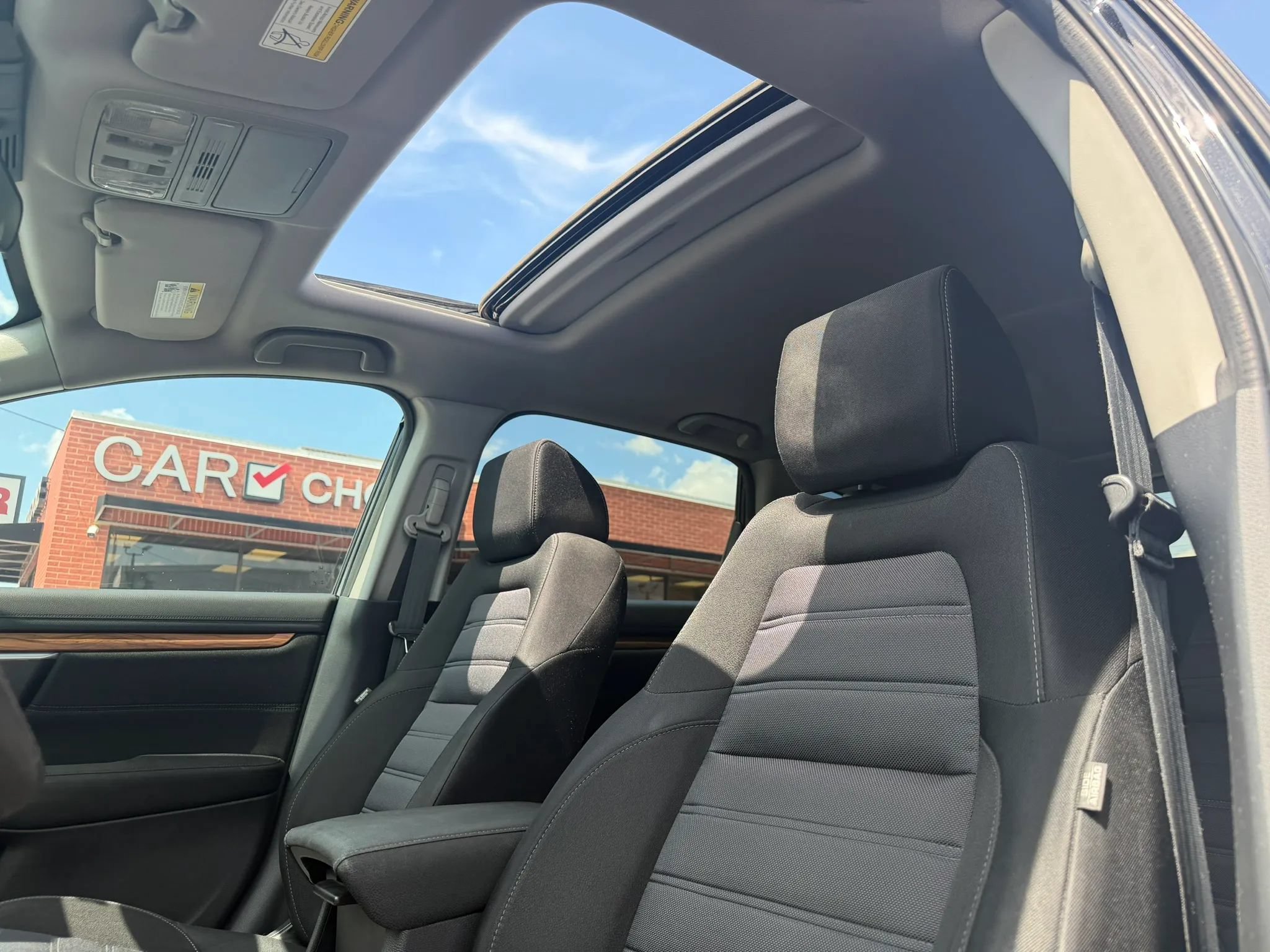 Used 2018 Honda CR-V EX image 9
