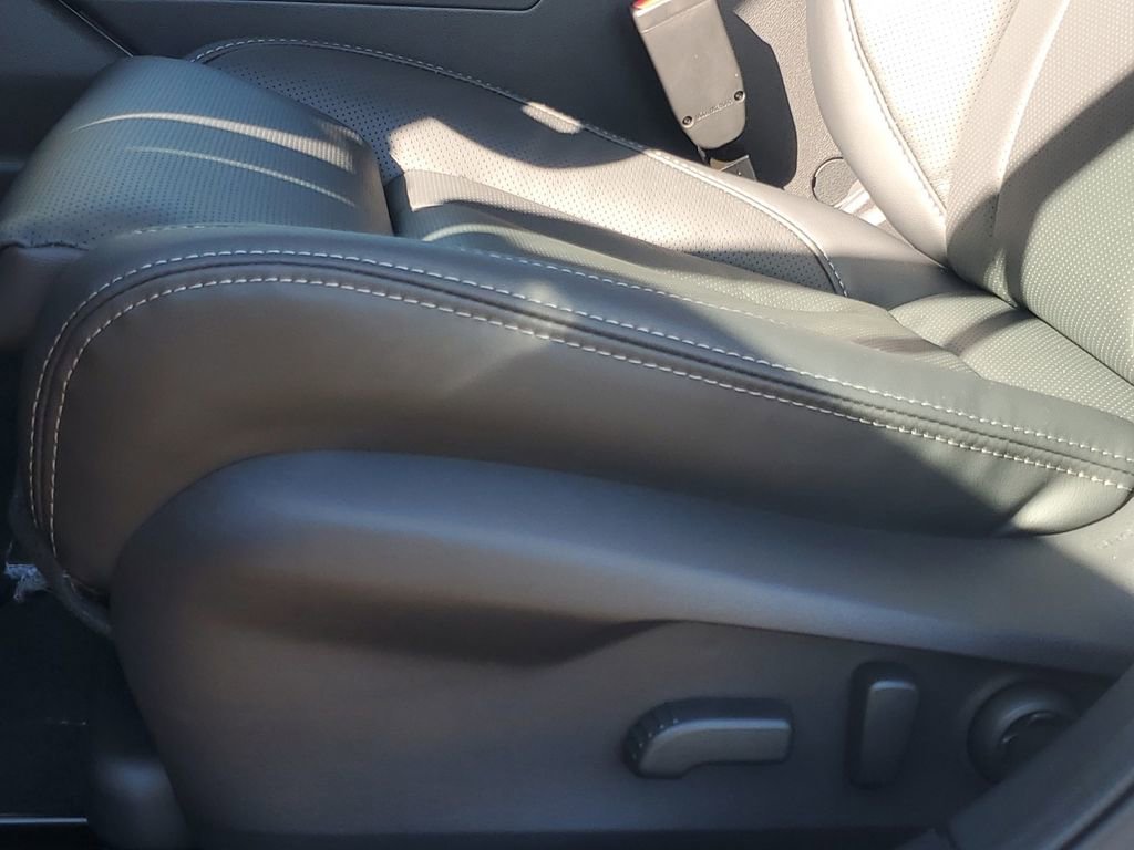 Used 2025 Subaru Outback Touring XT image 7