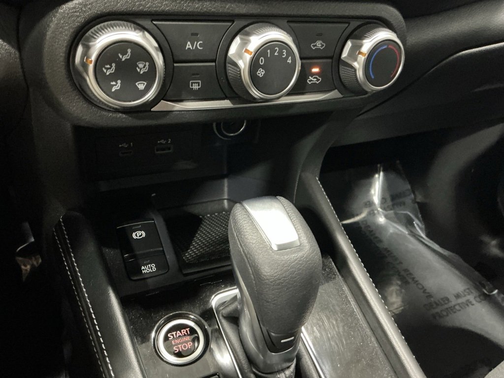 Used 2023 Nissan Kicks SV image 6