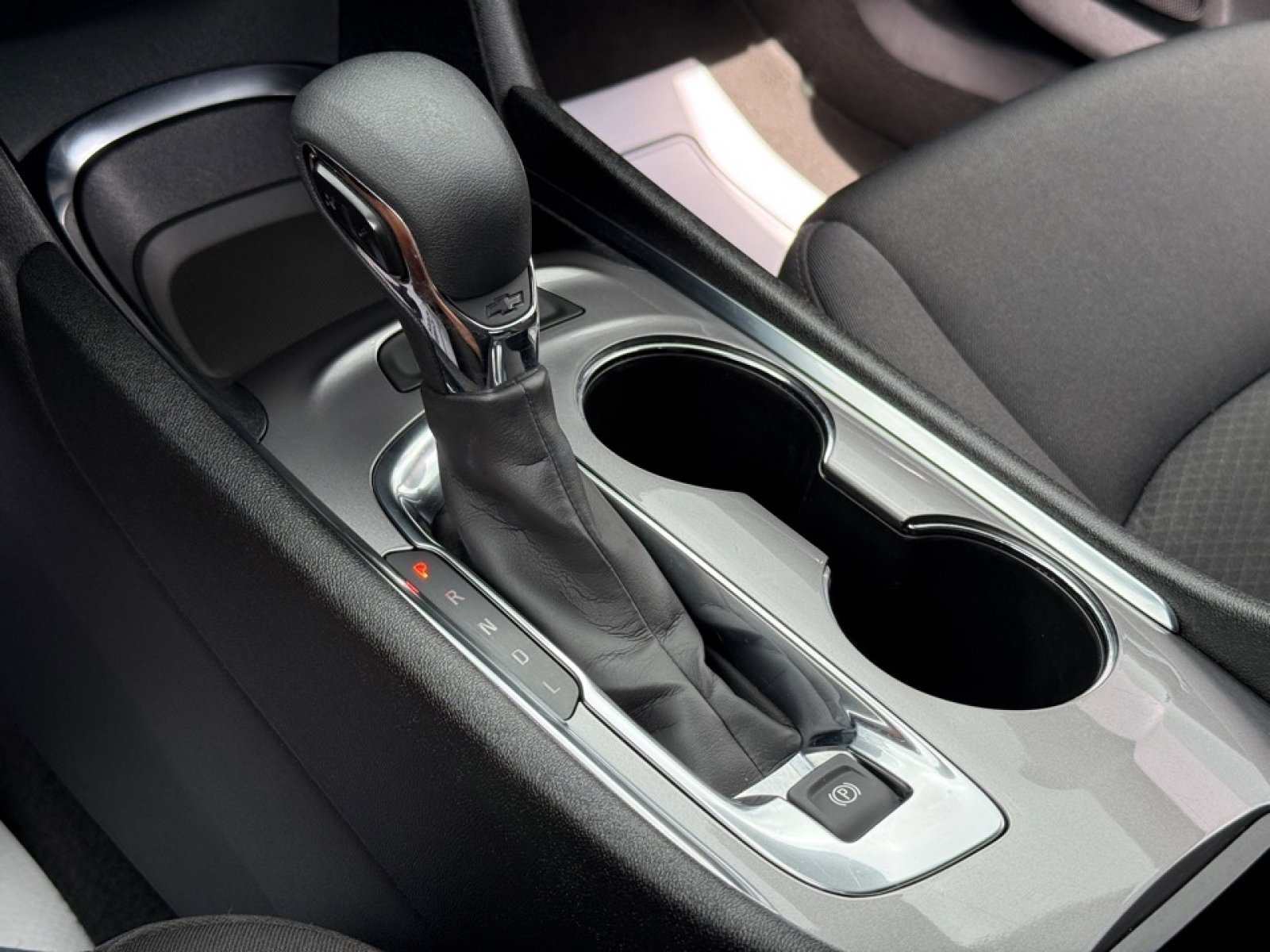 Used 2024 Chevrolet Malibu LT FWD image 16