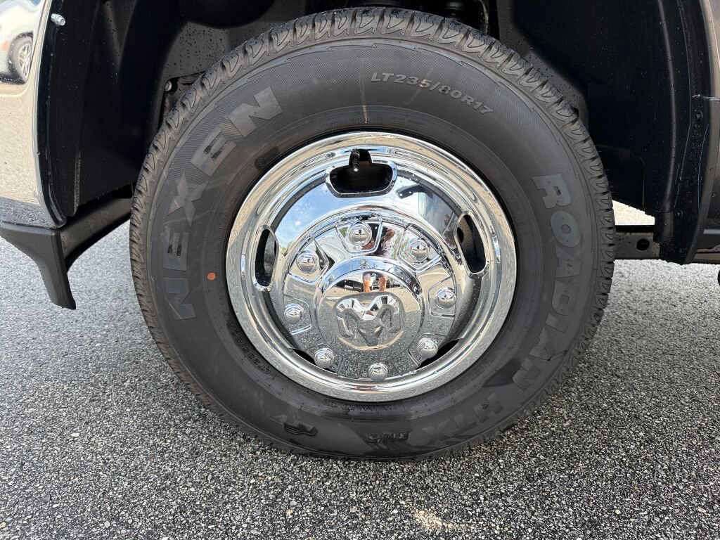 New 2026 RAM 3500 Tradesman AWD/4WD image 33