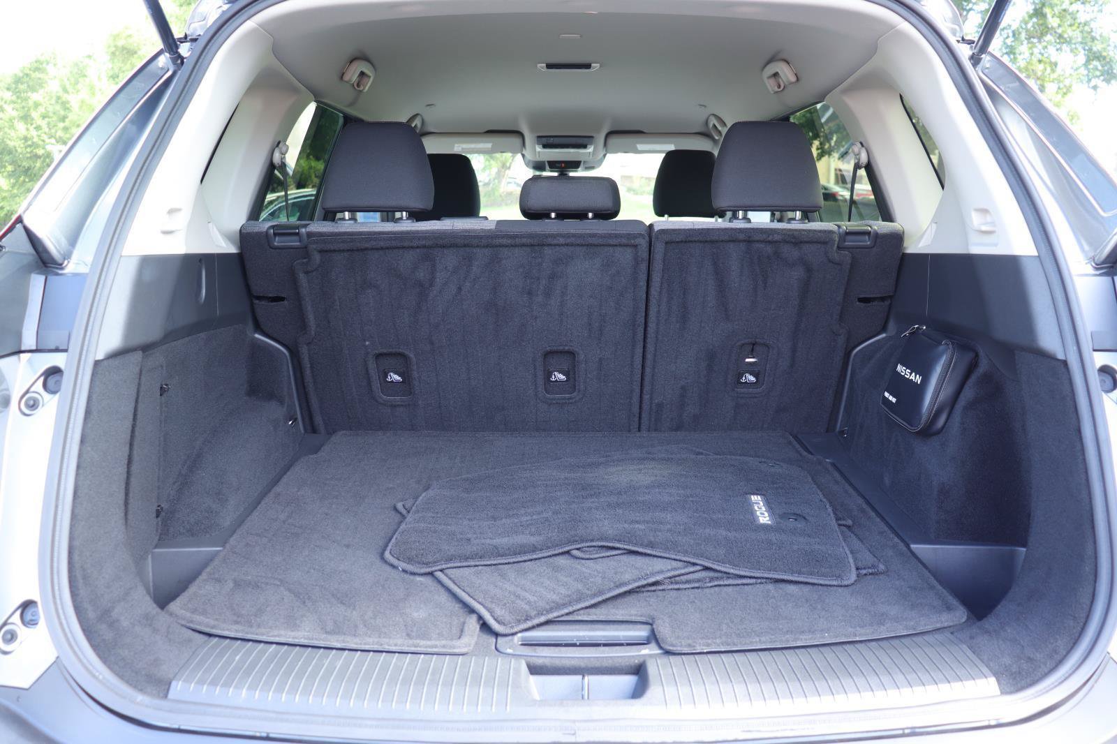 Used 2023 Nissan Rogue SV FWD image 16