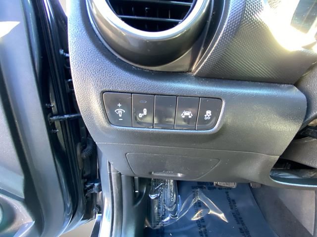 Used 2020 Hyundai Kona Limited image 18