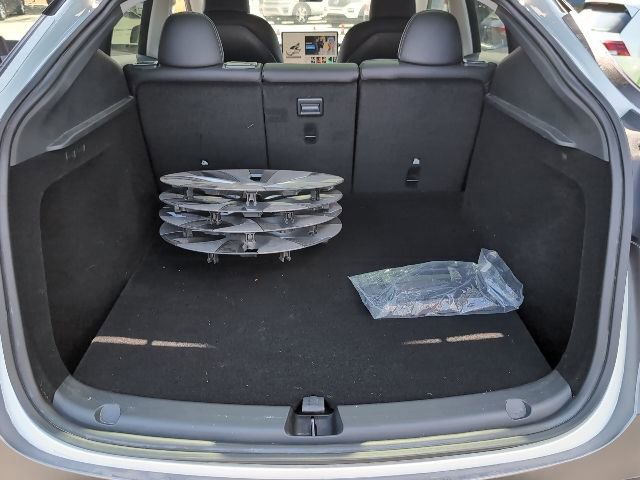 Used 2023 Tesla Model Y Long Range image 21
