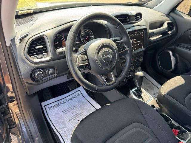 Certified 2022 Jeep Renegade Latitude w/ Convenience Group AWD/4WD image 12