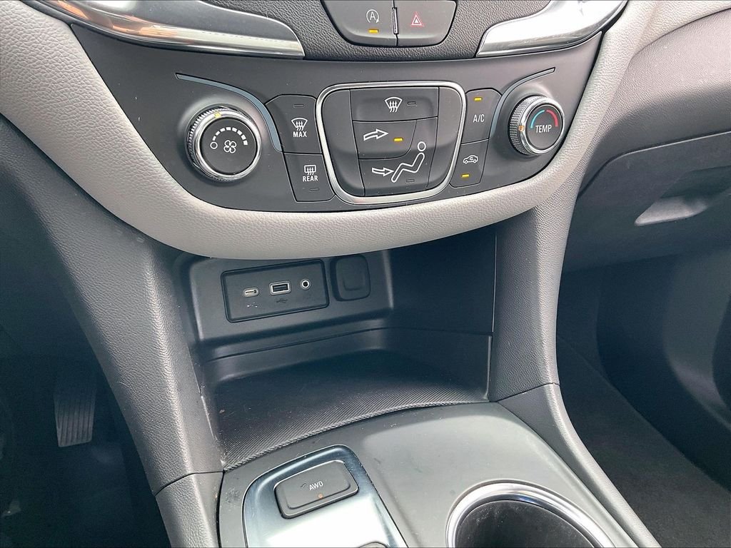 Used 2023 Chevrolet Equinox LT AWD/4WD image 24