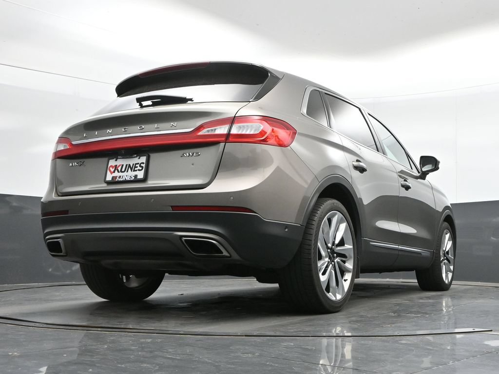Used 2016 Lincoln MKX Reserve w/ Luxury Package AWD/4WD image 32