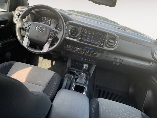 Used 2022 Toyota Tacoma TRD Sport AWD/4WD image 10