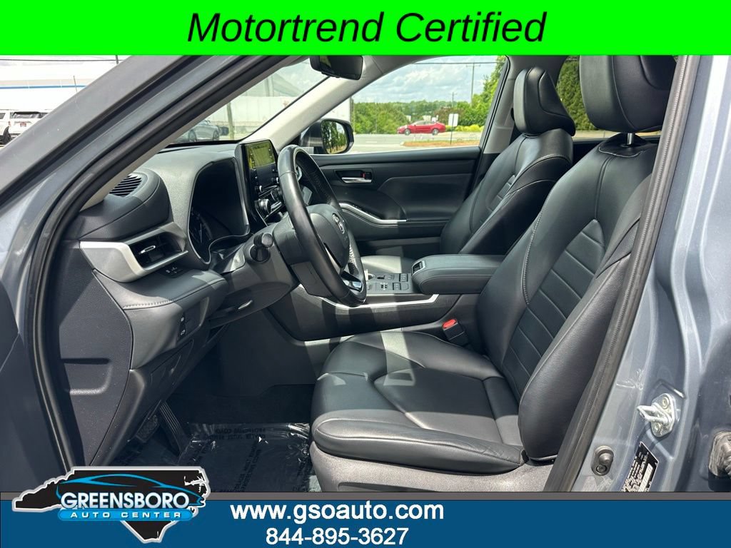 Used 2020 Toyota Highlander XLE AWD/4WD image 12