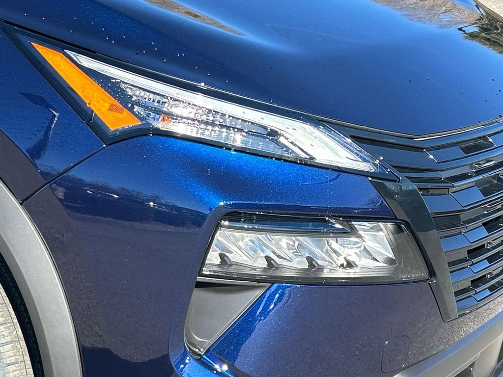 New 2026 Nissan Rogue SV AWD/4WD image 9