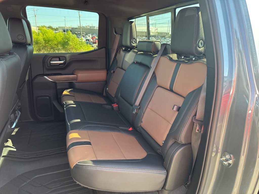 Used 2019 Chevrolet Silverado 1500 High Country w/ High Country Premium Package image 24