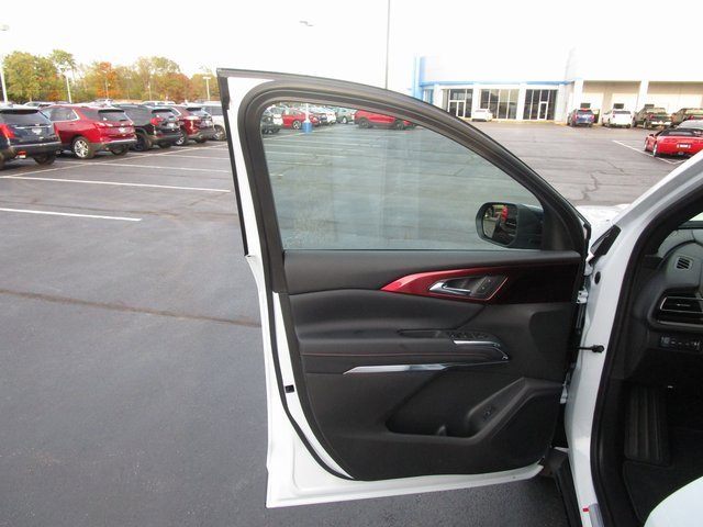 New 2026 Chevrolet Traverse Z71 w/ Driver Confidence Package image 16