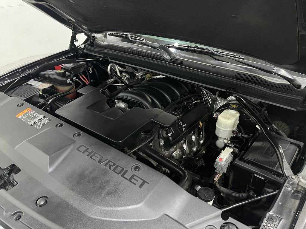 Used 2017 Chevrolet Suburban LT image 27