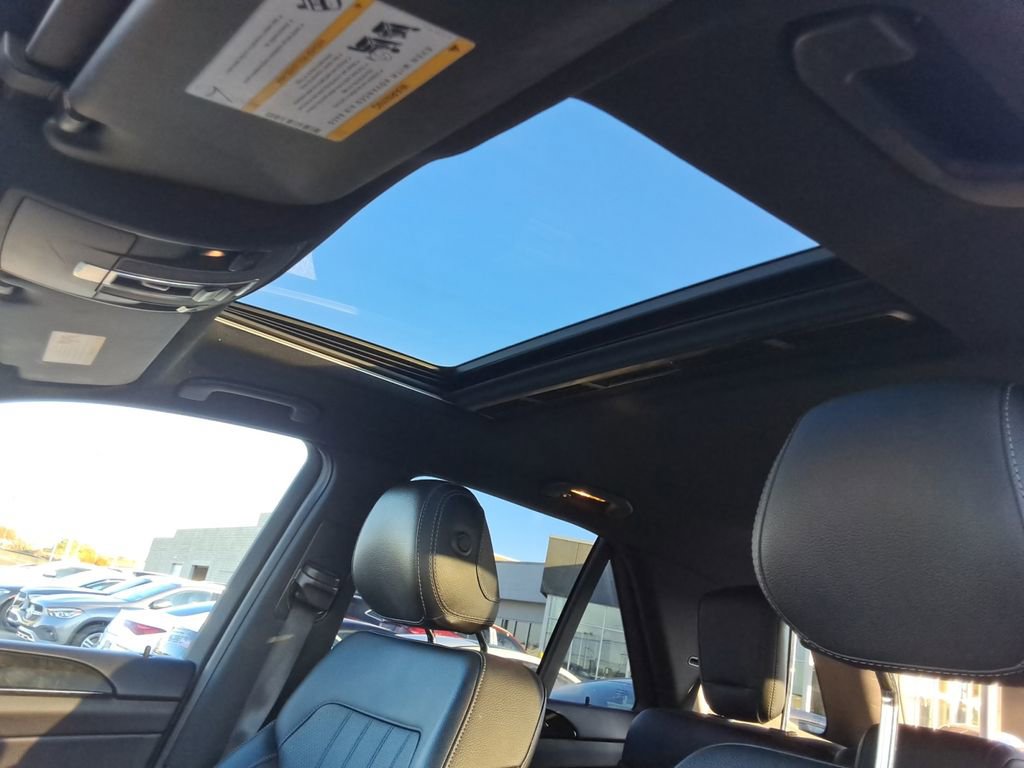 Used 2019 Mercedes-Benz GLE 400 4MATIC image 23