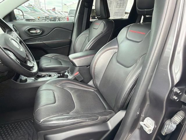 Used 2021 Jeep Cherokee Trailhawk AWD/4WD image 20