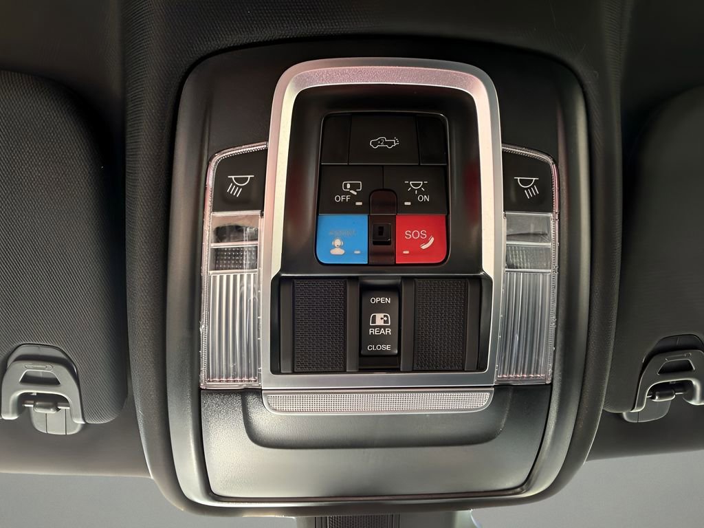 New 2026 RAM 1500 4x4 Crew Cab image 28