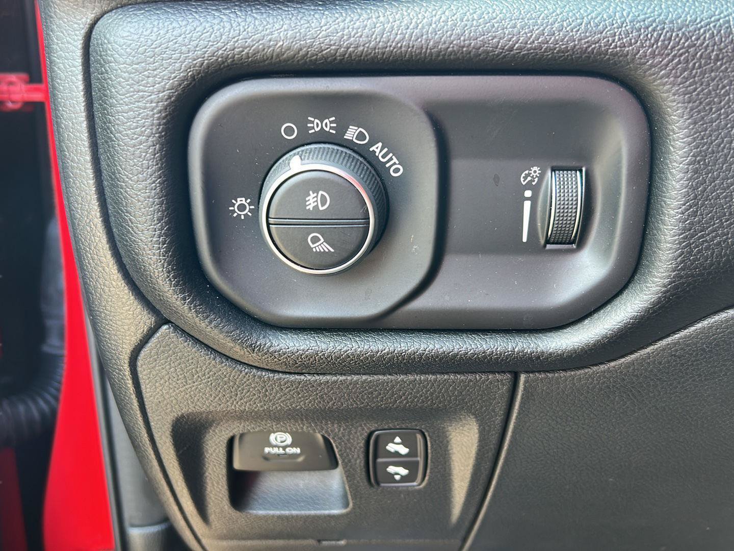 Used 2021 RAM 1500 Big Horn AWD/4WD image 12