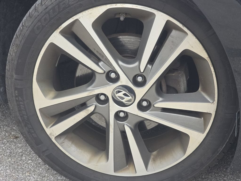 Used 2017 Hyundai Elantra Limited w/ Limited Ultimate Package 05 FWD image 9