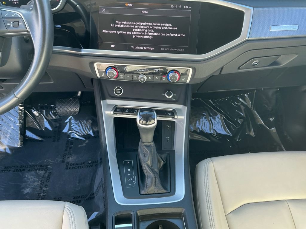 Used 2024 Audi Q3 2.0T Premium image 11