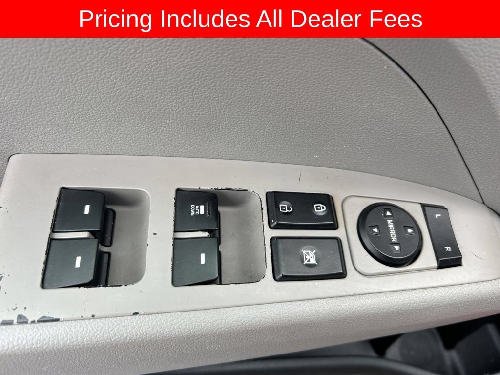 Used 2017 Hyundai Elantra SE FWD image 4