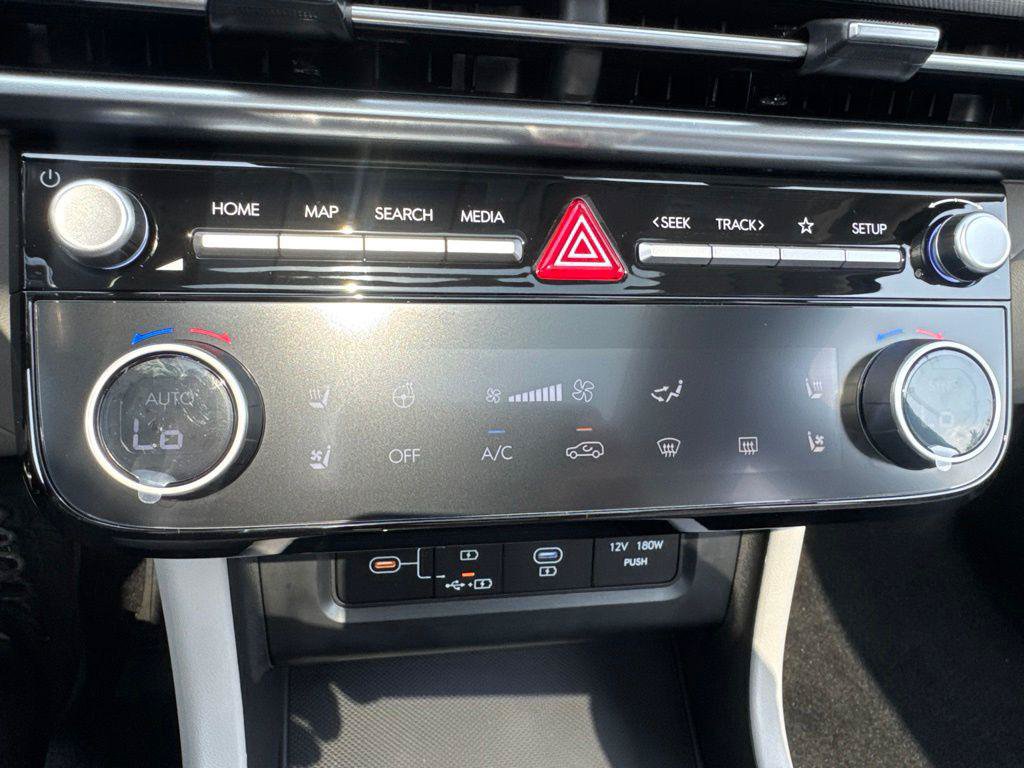 New 2026 Hyundai Tucson Limited AWD/4WD image 16
