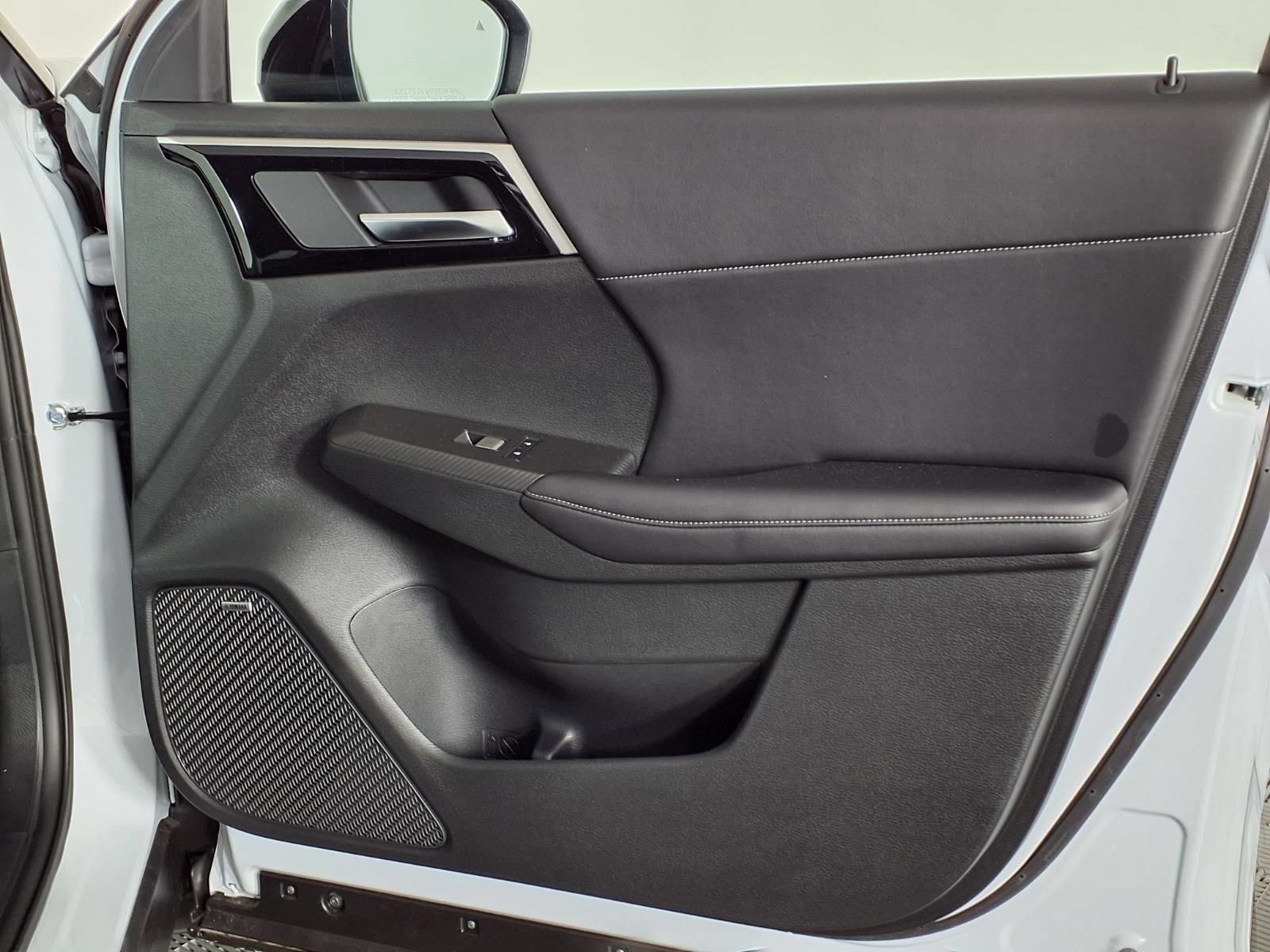 New 2026 Mitsubishi Outlander AWD image 8