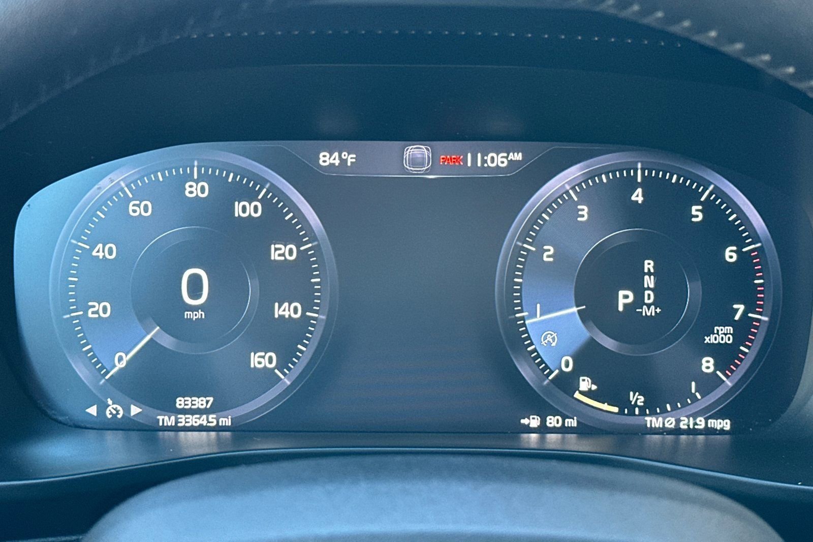 Used 2021 Volvo XC40 T5 Momentum w/ Premium Package image 34