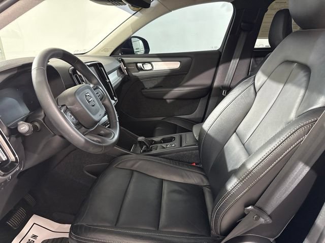Used 2022 Volvo XC40 T5 Momentum AWD/4WD image 19