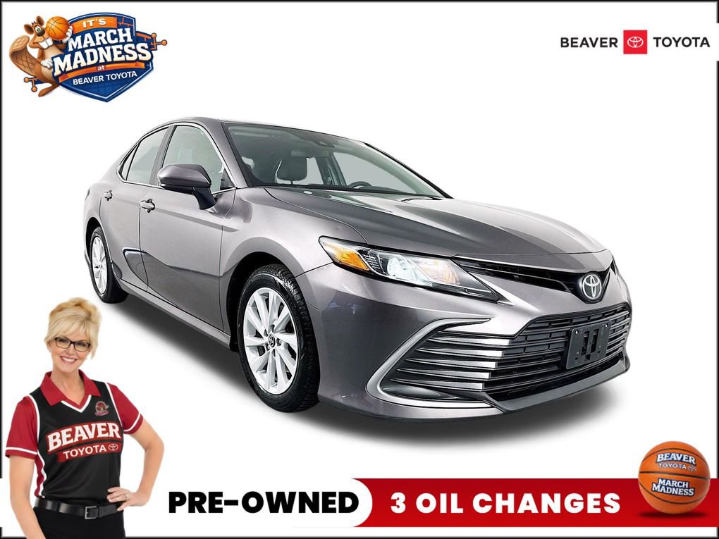 Used 2021 Toyota Camry LE image 1