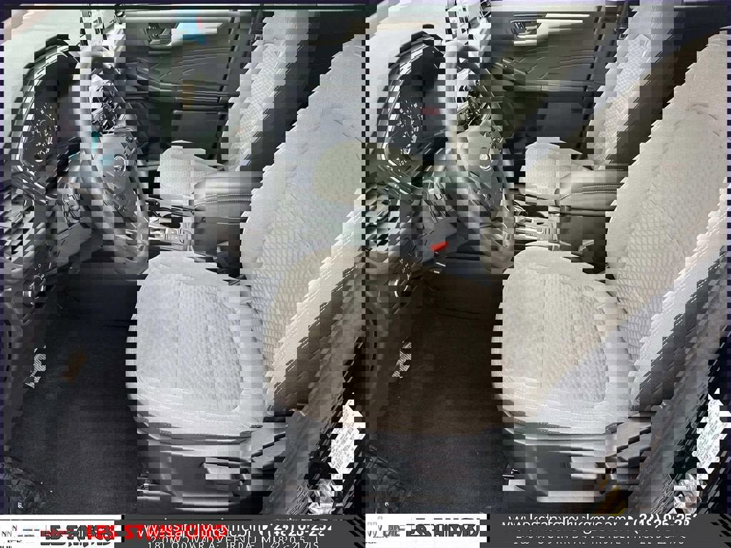 Used 2022 Ford Escape SE image 20