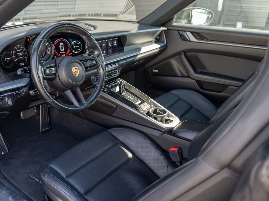 Used 2021 Porsche 911 Carrera image 5