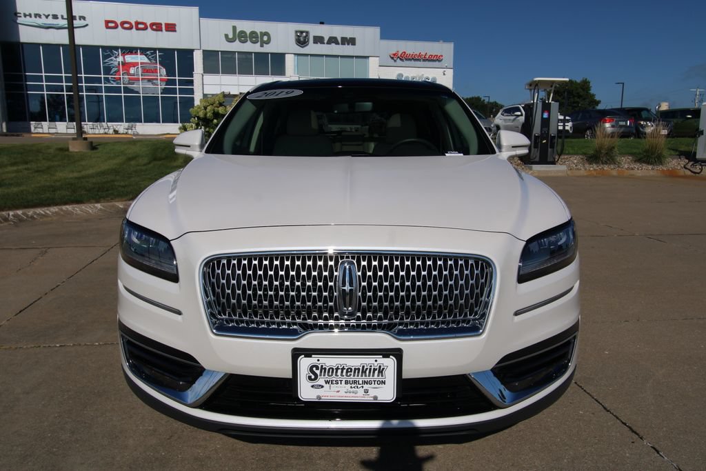 Used 2019 Lincoln Nautilus Reserve w/ Driver Assistance Package AWD/4WD image 2