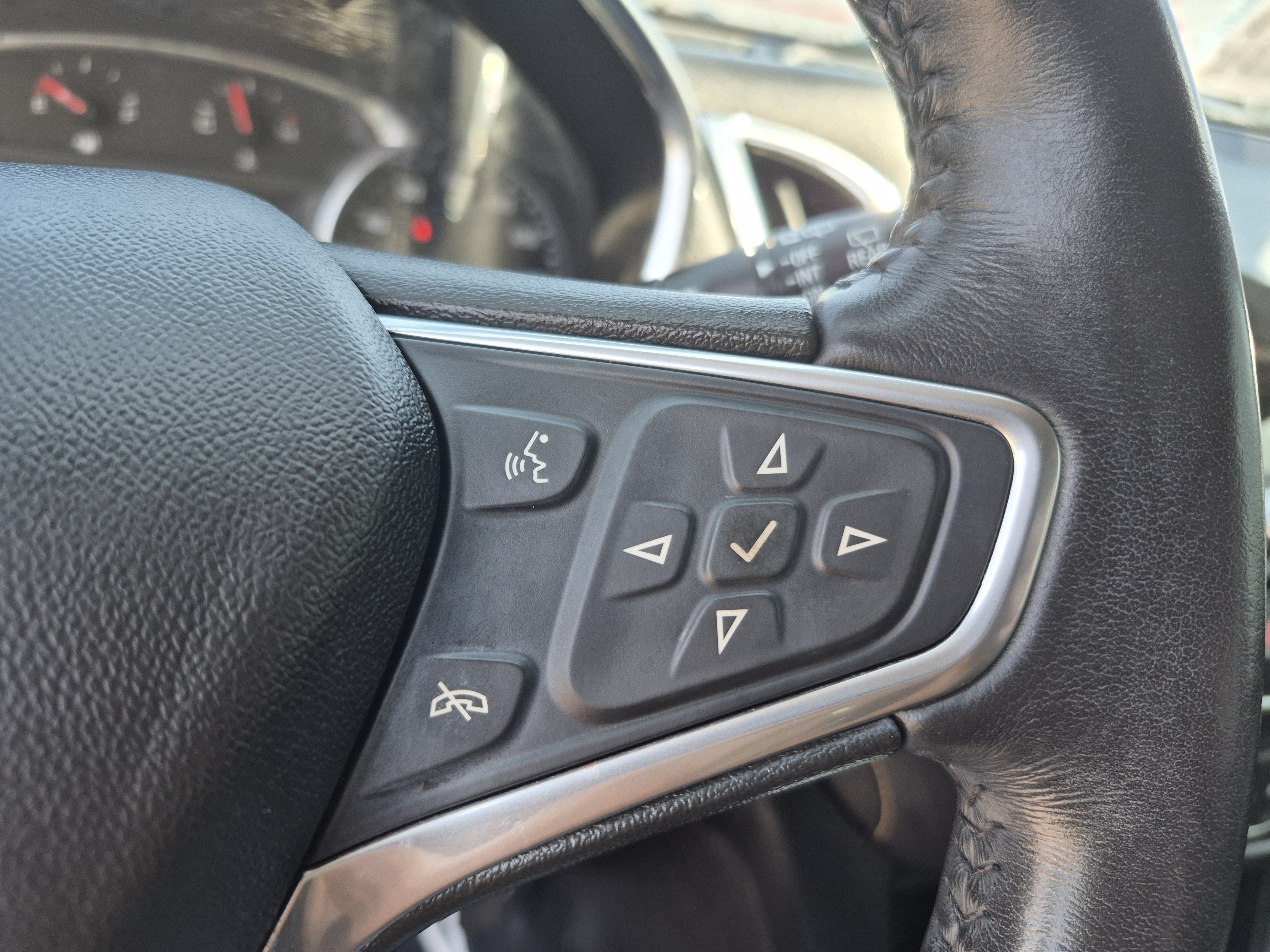 Used 2020 Chevrolet Equinox Premier AWD/4WD image 28
