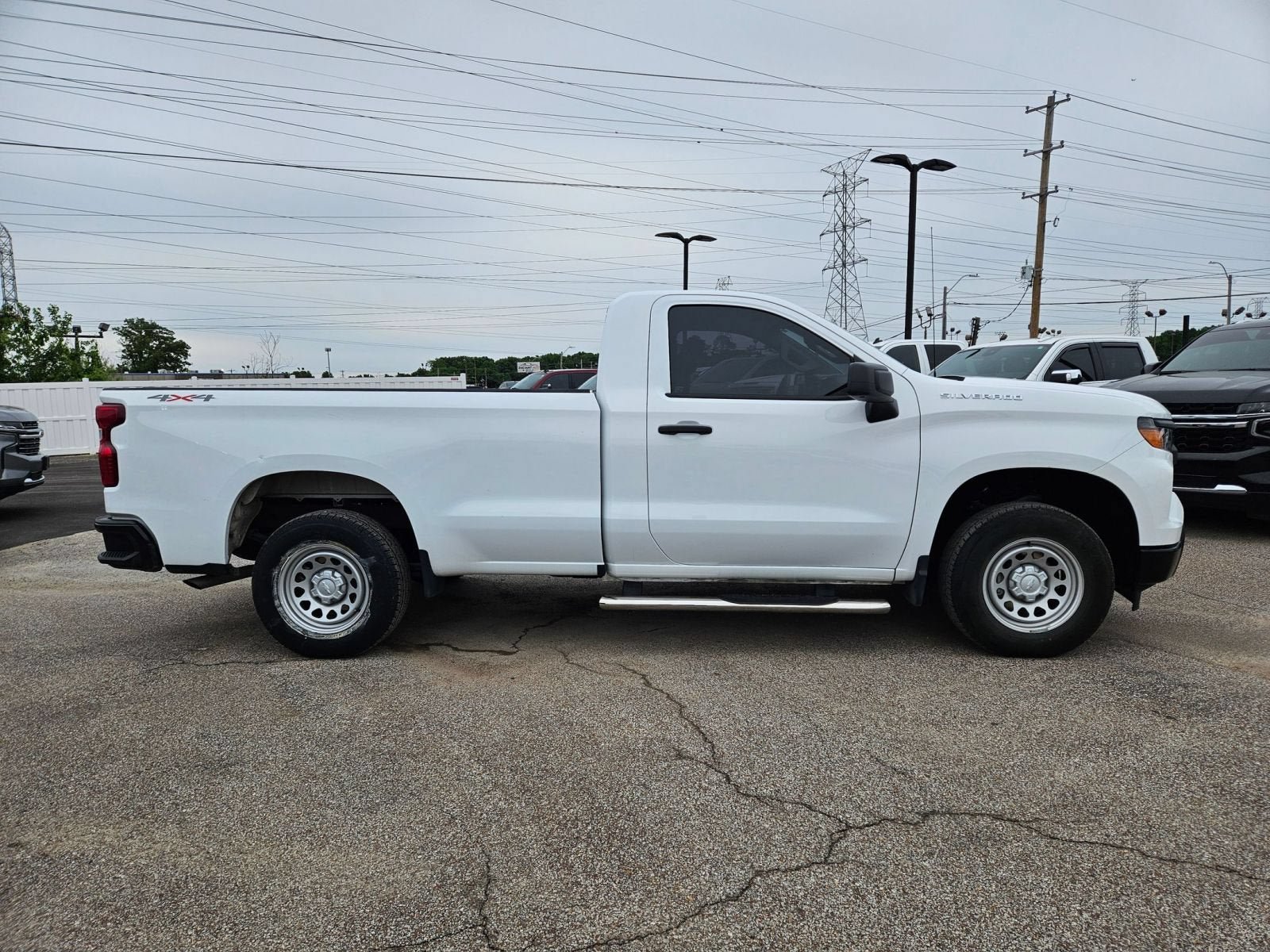 Used 2025 Chevrolet Silverado 1500 W/T w/ Trailering Package AWD/4WD image 8
