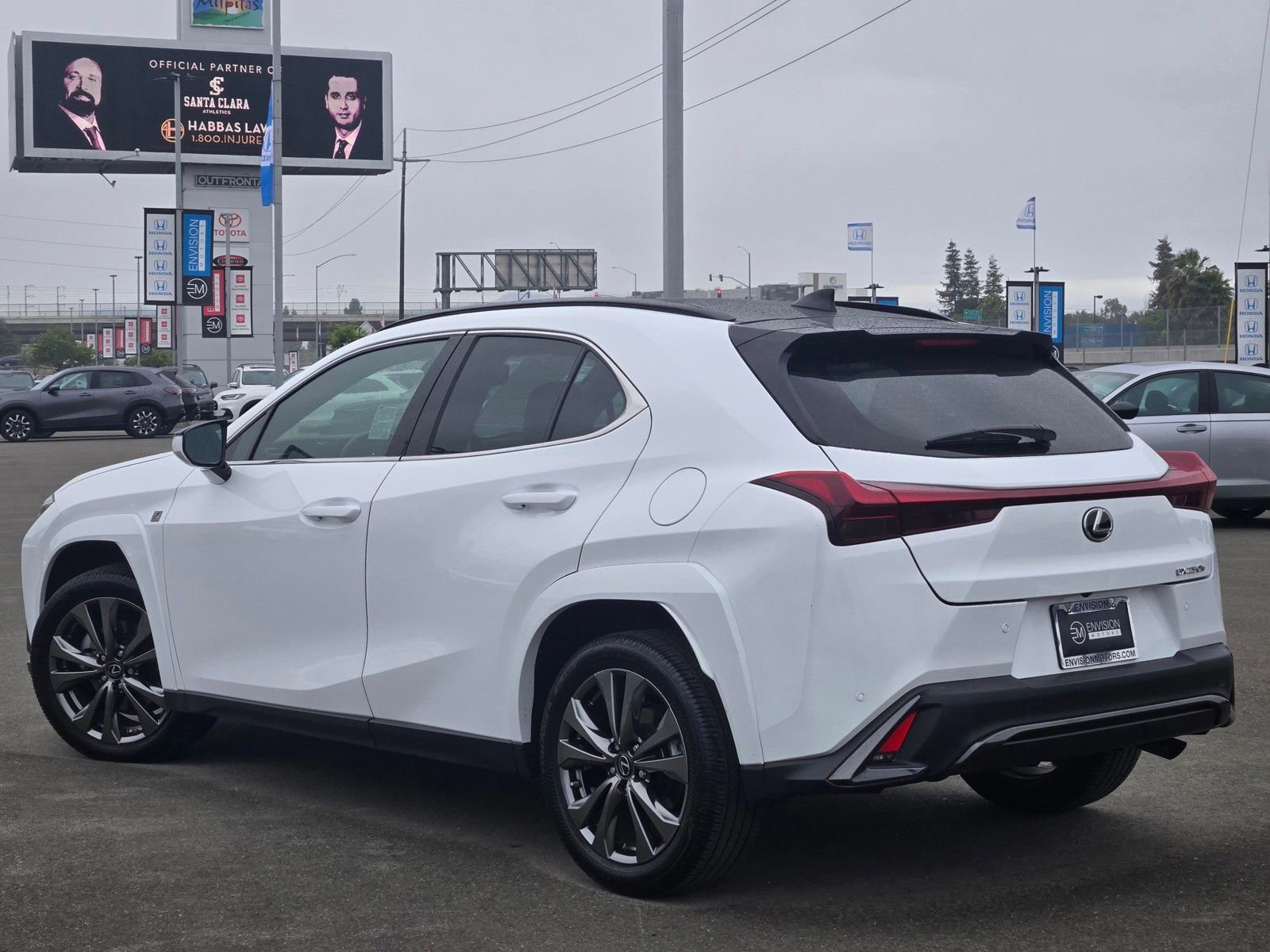 Used 2024 Lexus UX 250h F Sport FWD image 5