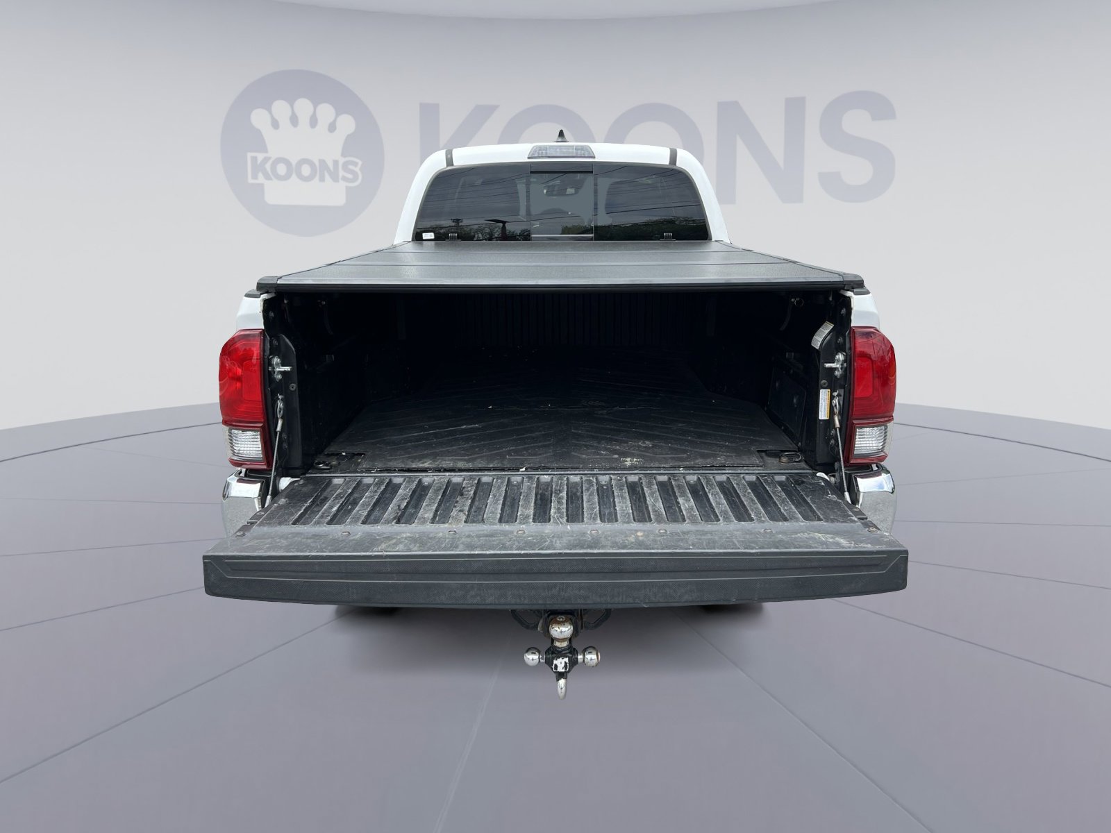 Used 2022 Toyota Tacoma SR5 AWD/4WD image 24
