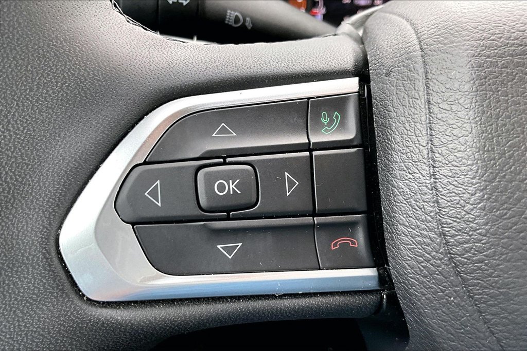 Used 2025 Jeep Compass Limited AWD/4WD image 16