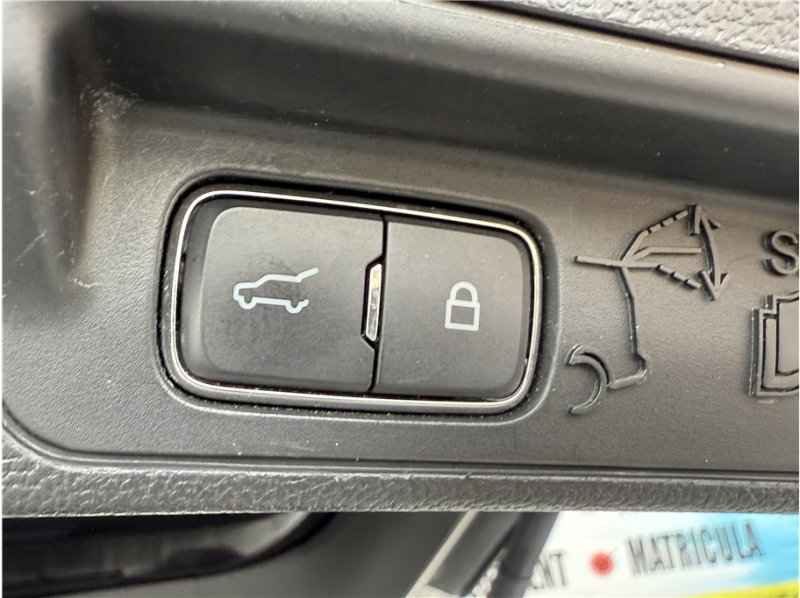 Used 2020 Ford Explorer Limited w/ Class III Trailer Tow Package image 28