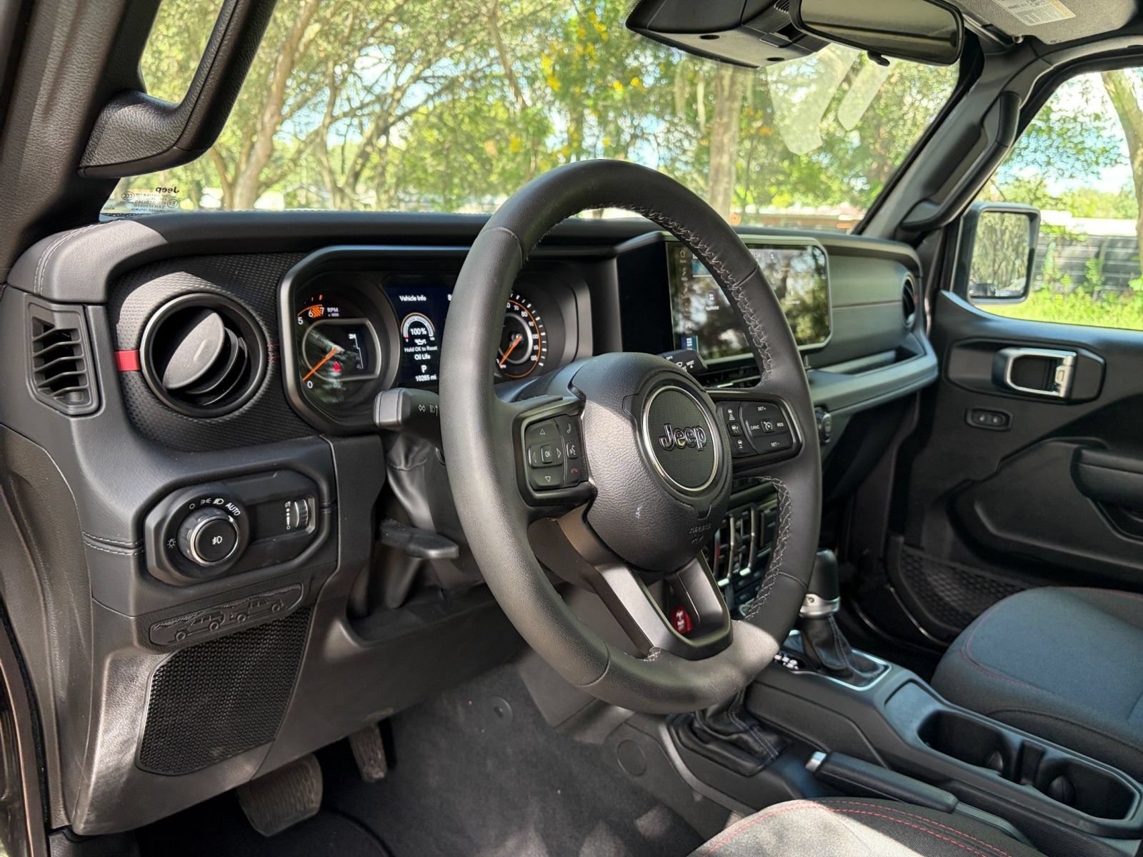 Used 2026 Jeep Wrangler Unlimited Rubicon AWD/4WD image 34
